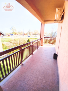 Prodaje se kuća površine 405 m2 u Lukavcu, naselje Devetak