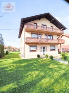 Prodaje se kuća površine 405 m2 u Lukavcu, naselje Devetak