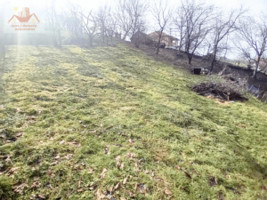 Gradačac. Kuća za prodaju, 1,5 km od centra Grada