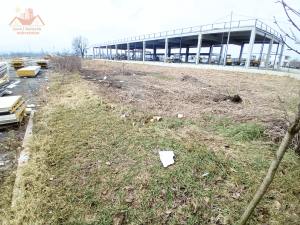 Zemljište pored magistralnog puta, Stjepan polje, Gračanica, površine 3.148 m2 sa izgrađenim stambenim objektom