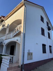 Trosobni apartman 49,01 m2. 400 m od mora