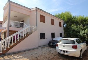 Četvorosobni apartman 65,80 m2. 850 m od mora