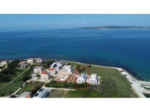 Apartmani u izgradnji. Odlična lokacija. 80 m od mora