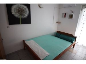 Dvosobni apartman 31,54 m2. 100 m od mora