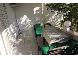 Dvosobni apartman 31,54 m2. 100 m od mora