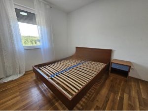 Jednosoban stan 37 m2. 300 m od mora