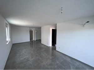 Apartmani u izgradnji. Odlična lokacija. 80 m od mora