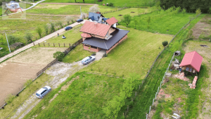 Prodaje se! Kuća u Pribavi. Udaljena 1,2 km od magistralnog puta M4