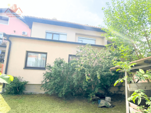 Prodaje se! Kuća u centru Gračanice. Pored gradske tržnice