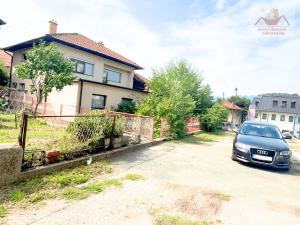 Prodaje se! Kuća u centru Gračanice. Pored gradske tržnice