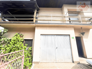 Prodaje se! Kuća u centru Gračanice. Pored gradske tržnice