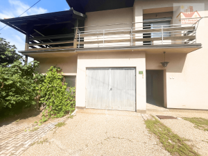 Prodaje se! Kuća u centru Gračanice. Pored gradske tržnice