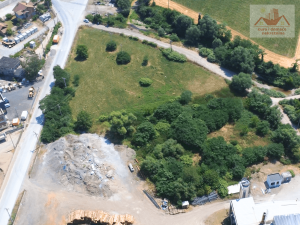 Prodaje se! Zemljište površine 8.325 m2. Industrijska zona Gračanica