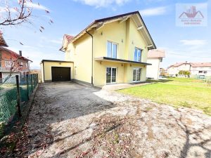 Prodaje se kuća u Gornjoj Orahovici. Gračanica
