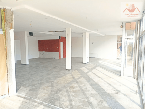 Prodaje se! Multifunkcionalni poslovni objekat u Klokotnici. Uz magistralni put Doboj - Tuzla