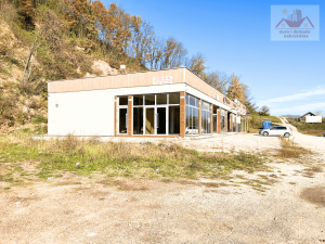 Prodaje se! Multifunkcionalni poslovni objekat u Klokotnici. Uz magistralni put Doboj - Tuzla
