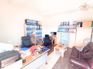 Prodaje se! Multifunkcionalni poslovni objekat u Klokotnici. Uz magistralni put Doboj - Tuzla