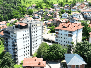 Prodaje se! Odličan trosoban stan 90 m2 - stambeni kompleks Ritašići 2, Gračanica