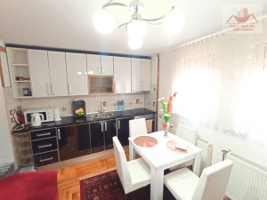 Prodaje se dvoetažni dvosoban stan 38 m2, Gračanica - ulica Stubo