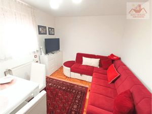 Prodaje se dvoetažni dvosoban stan 38 m2, Gračanica - ulica Stubo