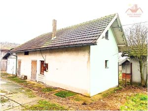 Prodaje se! Vikendica sa okućnicom od 7.457 m2 - naselje Grabovac, Gračanica