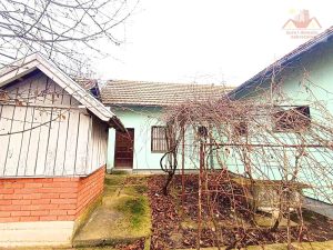 Prodaje se! Vikendica sa okućnicom od 7.457 m2 - naselje Grabovac, Gračanica