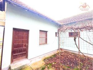 Prodaje se! Vikendica sa okućnicom od 7.457 m2 - naselje Grabovac, Gračanica