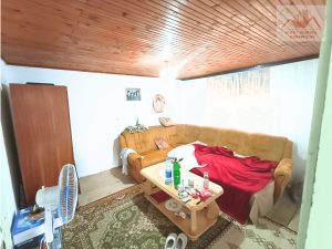 Prodaje se! Kuća sa dvorištem 732 m2. Naselje Javor, Gračanica