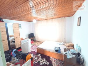 Prodaje se! Kuća sa dvorištem 732 m2. Naselje Javor, Gračanica