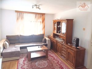 Prodaje se! Kuća sa dvorištem 732 m2. Naselje Javor, Gračanica