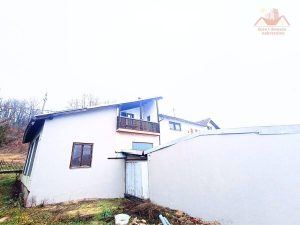 Prodaje se! Poslovni – stambeni objekat u Gračanici, blizu magistralnog puta Doboj - Tuzla