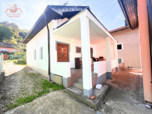 Prodaje se! Kuća u Gračanici, naselje Potok Mahala