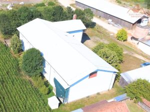 Prodaje se! Poslovni objekat - farma brojlera u Maloj Brijesnici. Doboj Istok