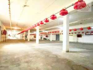 Prodaje se! Poslovni objekat - farma brojlera u Maloj Brijesnici. Doboj Istok