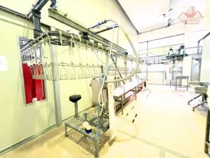 Prodaje se! Poslovni objekat – klaonica peradi u Maloj Brijesnici, Doboj Istok