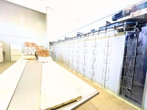 Prodaje se! Poslovni objekat – klaonica peradi u Maloj Brijesnici, Doboj Istok