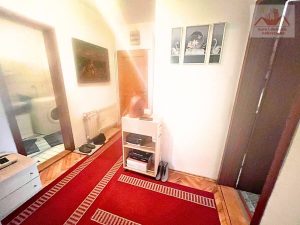 Prodaje se dvosoban stan 61 m2 u Centru Gračanice