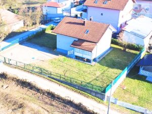 Prodaje se kuća u Gračanici, ulica Mula Dedina