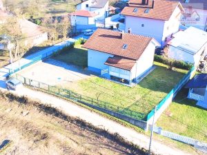Prodaje se kuća u Gračanici, ulica Mula Dedina