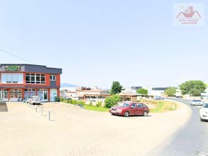 Prodaje se! Poslovni objekat i zemljište u Gračanici 720 m2. Pored magistralnog puta Doboj - Tuzla