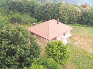 Prodaje se kuća u izgradnji sa imanjem i šumom - Gornja Lohinja, Gračanica