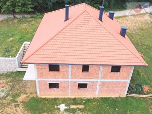 Prodaje se kuća u izgradnji sa imanjem i šumom - Gornja Lohinja, Gračanica