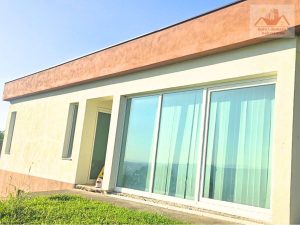 Prodaje se vikend kuća sa prostranim imanjem - Lendići, Gračanica