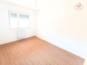 Malezijska ulica, Gračanica - na prodaju trosoban stan