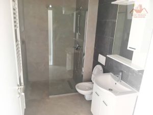 Prodaje se dvosoban stan u Gračanici 45 m2 - Malezijka 2