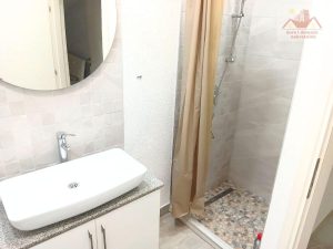 Prodaje se renoviran stan 63 m2 - Centar grada, Gračanica