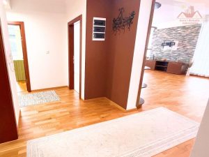 Prodaje se penthouse stan 150 m2 - Centar Gračanice