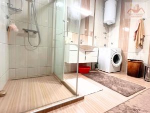 Prodaje se penthouse stan 150 m2 - Centar Gračanice