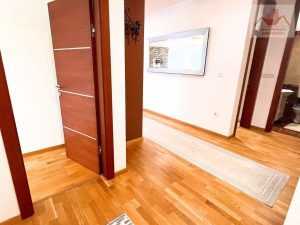 Prodaje se penthouse stan 150 m2 - Centar Gračanice