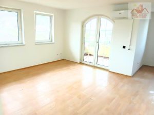 Akcijska cijena! Prodaje se dvosoban stan 73 m2 -- Ritašići, Gračanica